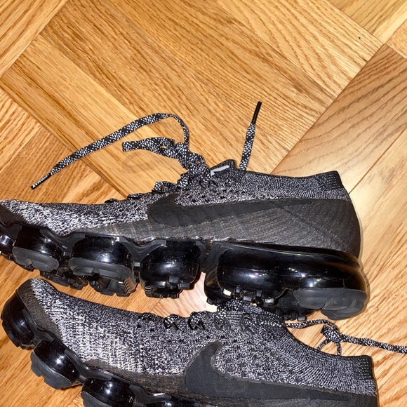 Women’s NIKE AIR VAPORMAX FLYKNIT OREO 2.9 grey CHEAPER IN DESCRIPTION - Picture 3 of 8